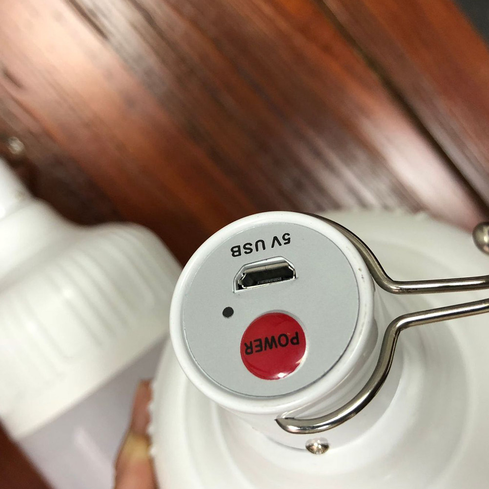 Outdoor Lighting Vendor - مصباح LED للطوارئ والتخييم قابل للشحن