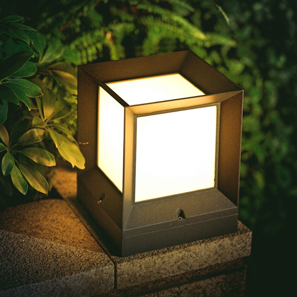 مصباح عمود خارجي حديث بتقنية L - مراجعة Post Cap Light وسعره